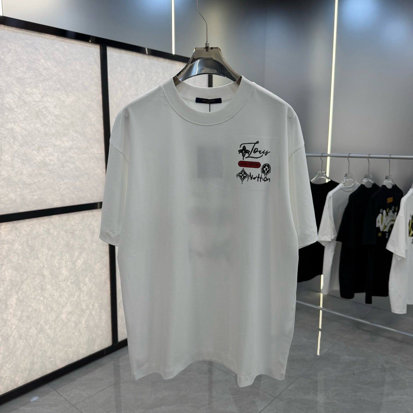 T-shirt Louis Vuitton Graffiti – Blanc